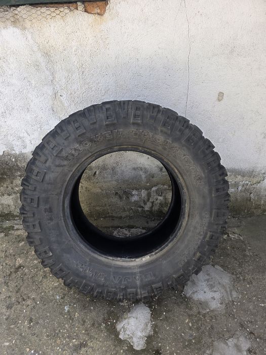 Резервна гума 33х12.50 R17