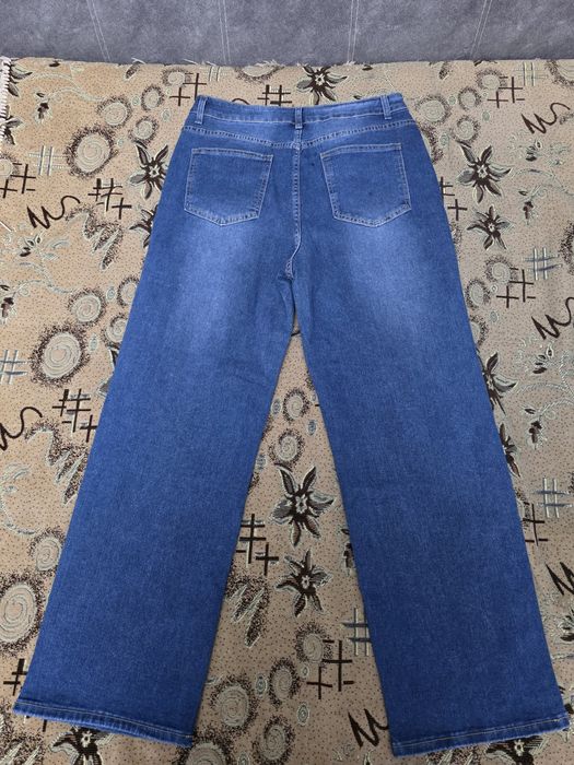 Продаю  женские  джинсы