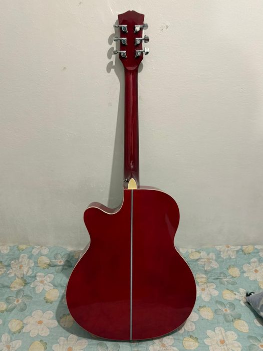 Акустическая гитара б/у