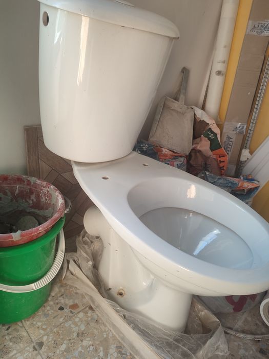 Продается унитаз