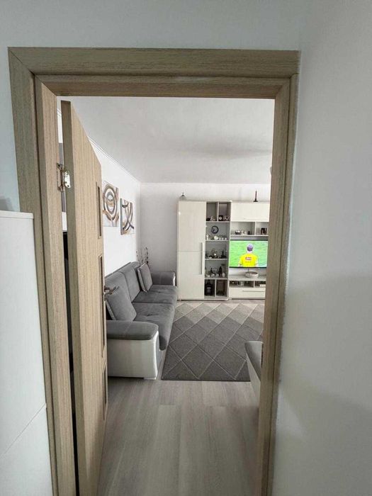 Vand/Schimb Ap 4 Cam Decomandat St 2  Str.Stolnicul Vasile cu Casa sau Ap 2-3 Cam St 2