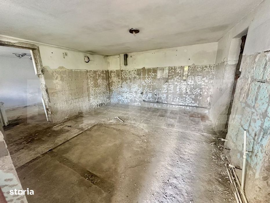 Casa de vanzare, 5 camere, teren 672 mp, Cugir