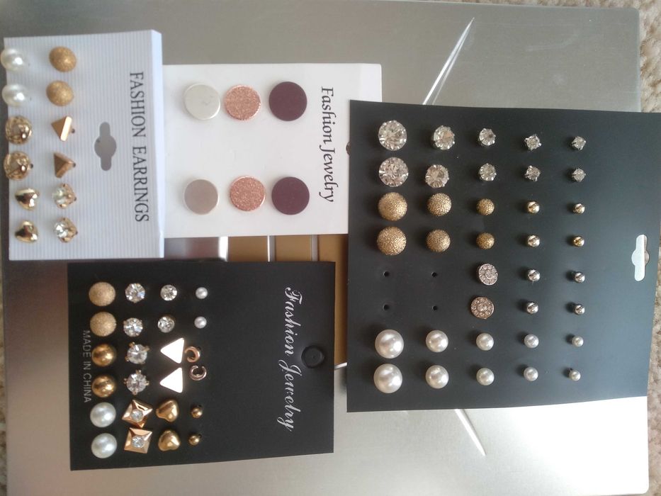 Обеци различни модели 5 лв чифта