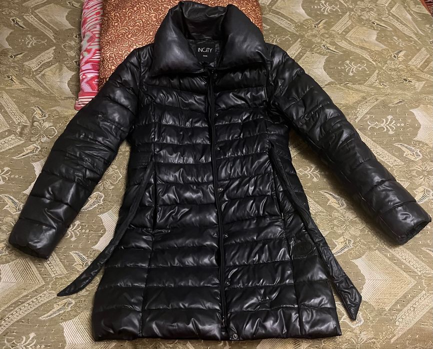 Продается женский пуховик  размер 46