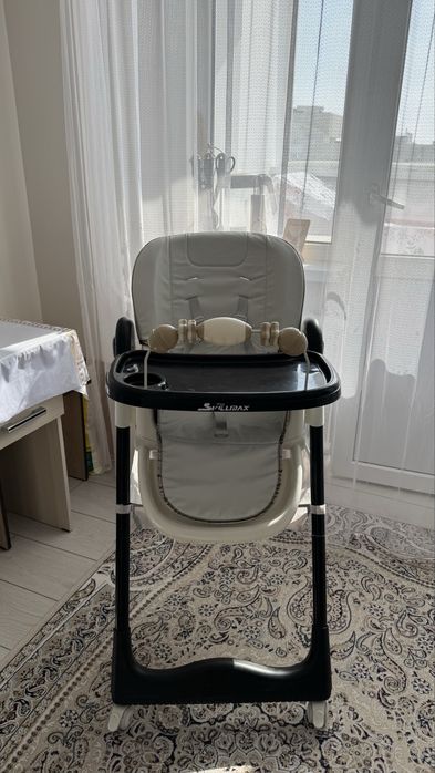 Детский стульчик для кормления