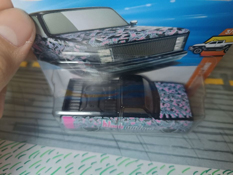 hotwheels 83 CHEVY SILVERADO for main
