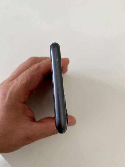 iPhone 11 64GB, îngrijit, liber de rețea, cutie