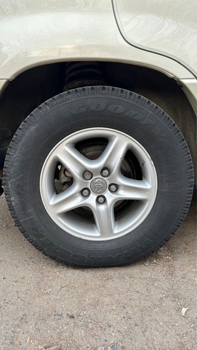 Продам диски на Lexus RX 300