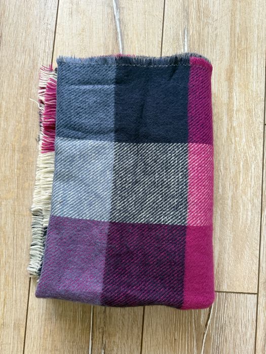 Шал дамски Reserved