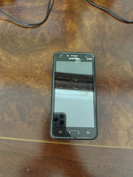 Продам Samsung J2 Prime телефон