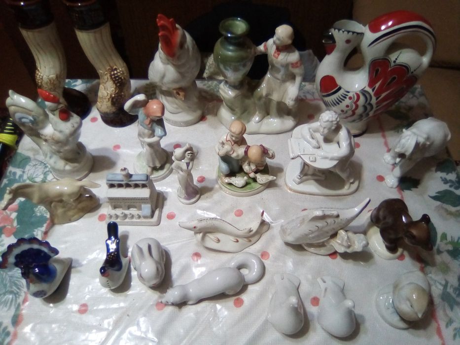 Форфоровые статуэтки