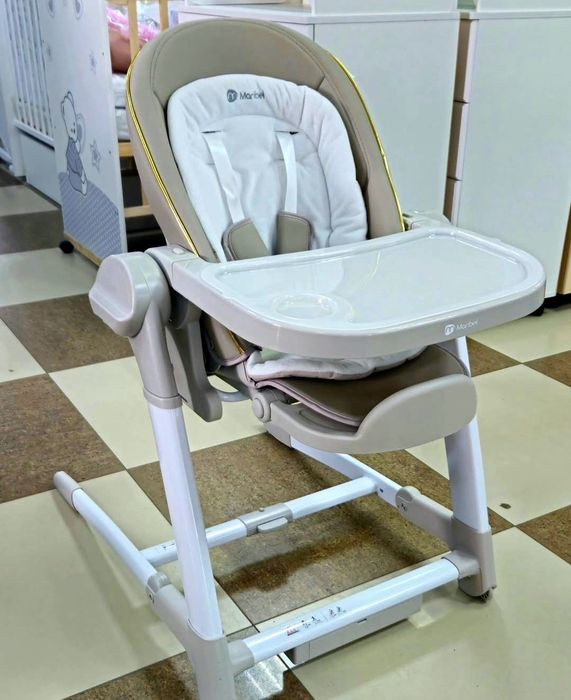 Продам коляску и детский стульчик