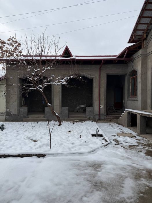 Uchastka 7.5 sotox imorati bilan 85% bitgan faqat malyar remonti qogan