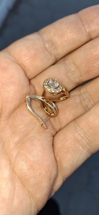 Золотые серьги 585