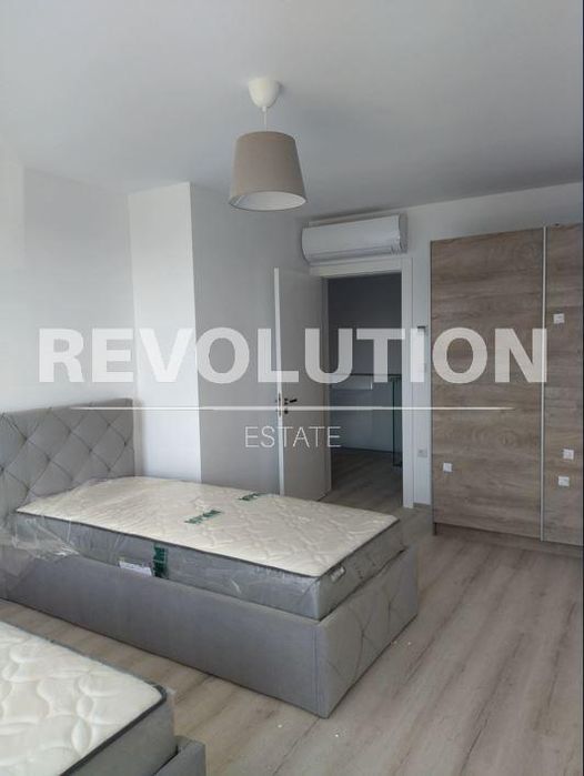 Дава се под наем Мезонет в Варна, Център - 140 кв.м за 1600 € - Снимка #1