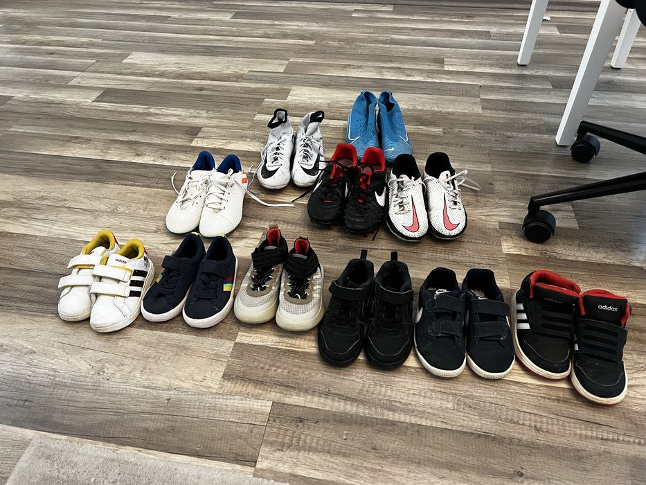 Adidasi , ghete fotbal copii