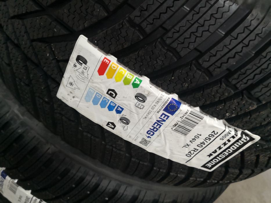 265 40 20 цола гуми нови Bridgestone dot 22