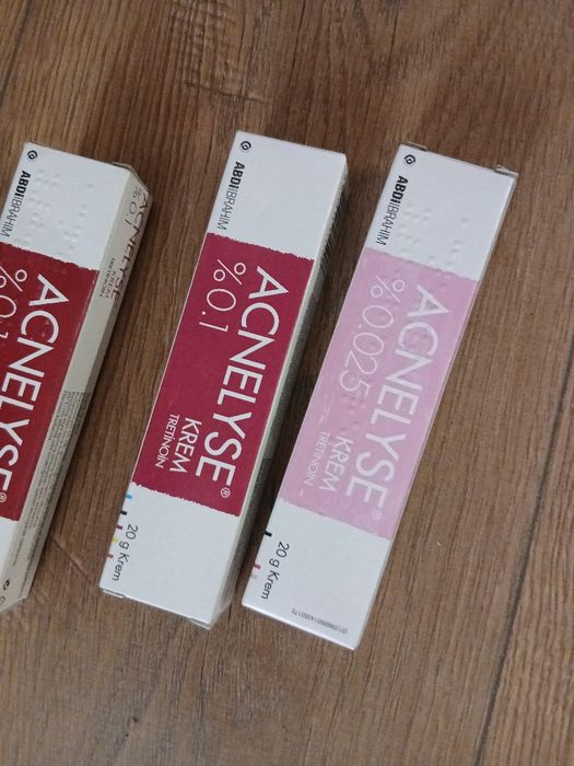 Крем за лице с витамин А,акнелиз