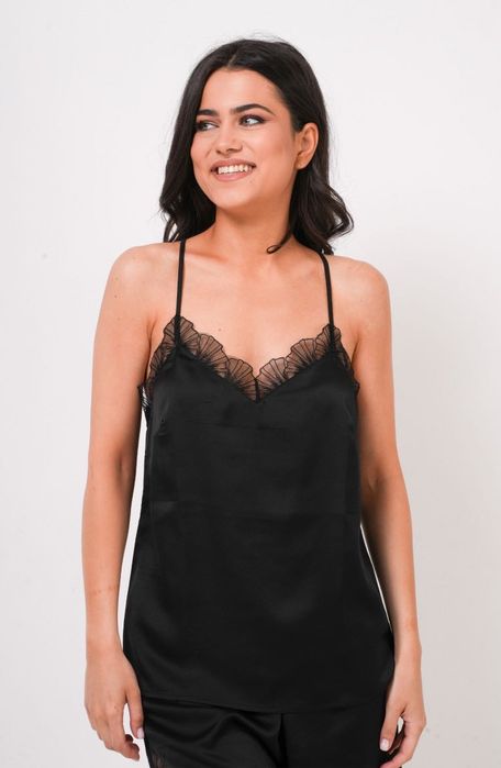 Дамска черна пижама Bonatti потник с панталонки и дантела