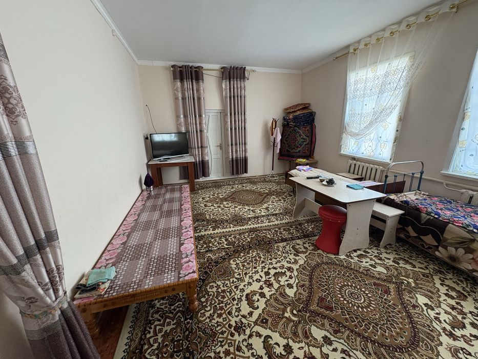 Xovli sotiladi 4,5 sot, xamma narsasi bilan