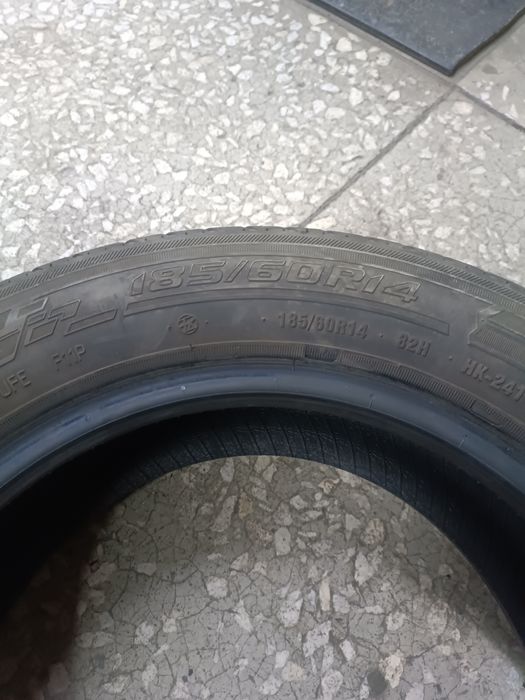 Продам две шины 185/60r14