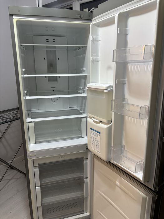Холодильник LG