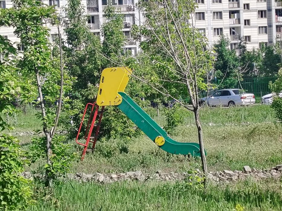 Детская площадка (Маф)