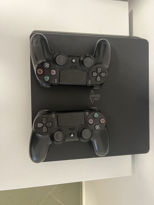 Ps4 inpecabil estetic și mecanic