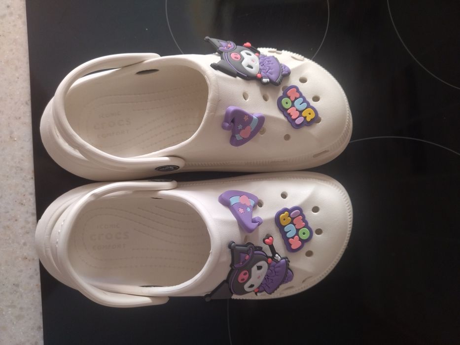 Продаю кроксы для девочек