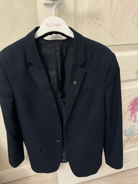 Школьная форма пиджак и брюки 152 см