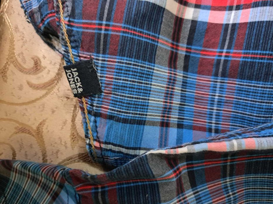 Cămașa  bărbat  marca JACK &JONES IN DUNGI