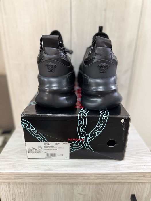 *SUMMER SALE* Versace Chain Reaction 42