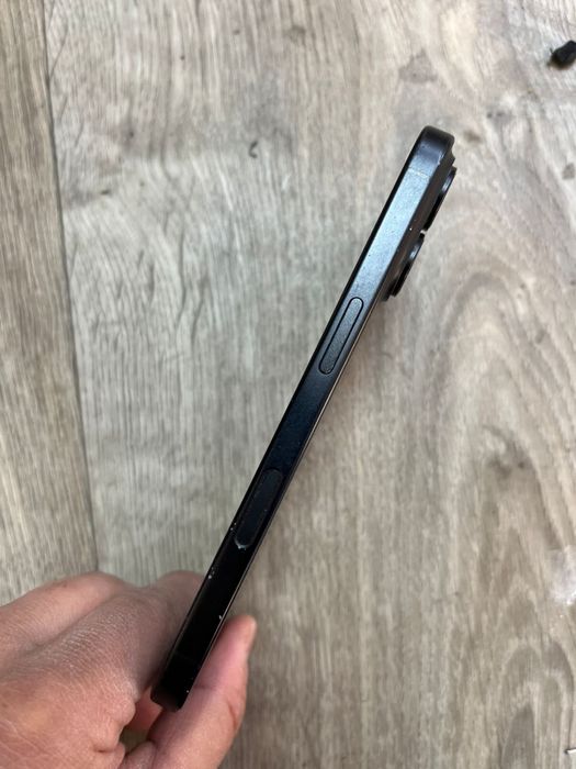 Продам Айфон 16 в хорошем состояний