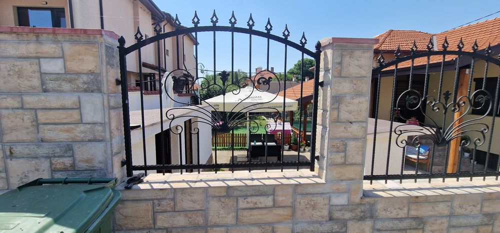 Изделия от метал и дърво