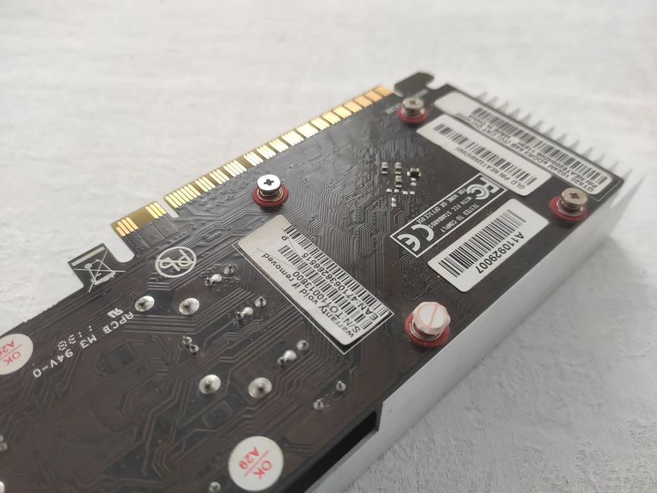 Видео карта GeForce GT520 1GB ddr3