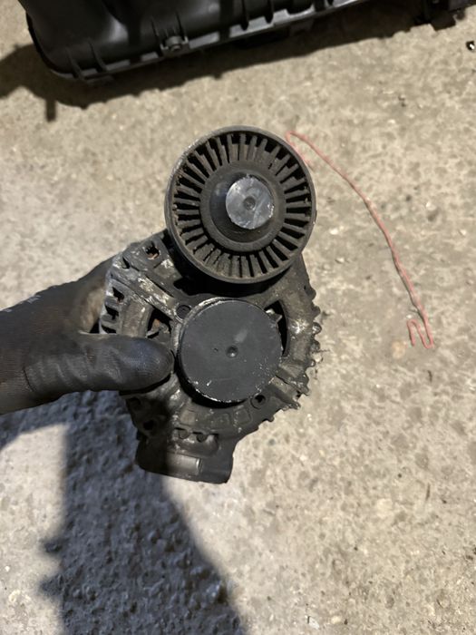 Алтернатор БМВ Е60 Е61 бензин