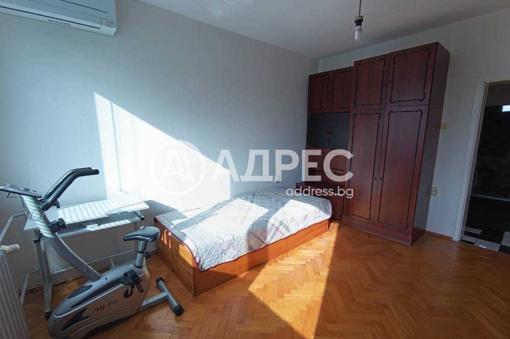Продава се Двустаен апартамент в Разград, Освобождение - 66 кв.м за 1198 €/кв.м - Снимка #4