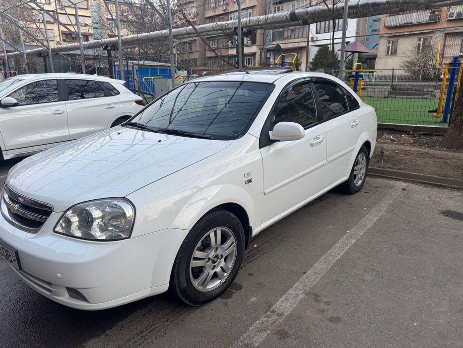 Lasetti 2013-yil sotiladi 1,6 avtamat