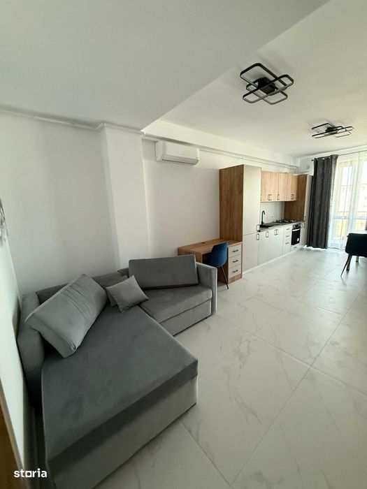 Intrare Obcini - Microapartament cu 2 camere semidecomandate.