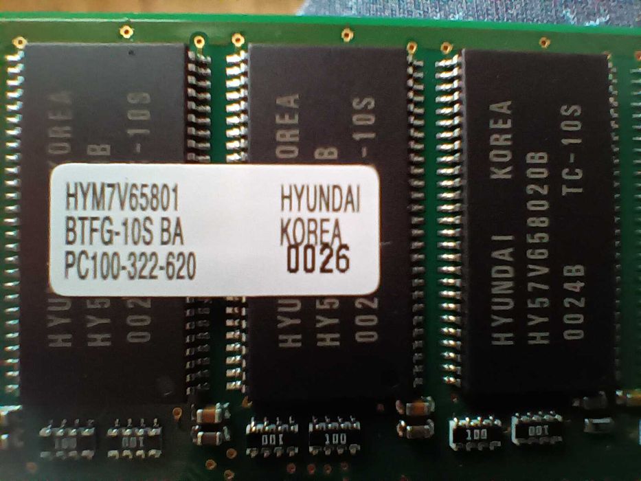 Памет 128MB  HYUNDAI