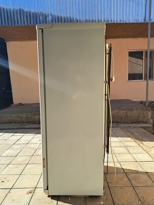 Продам морозильник