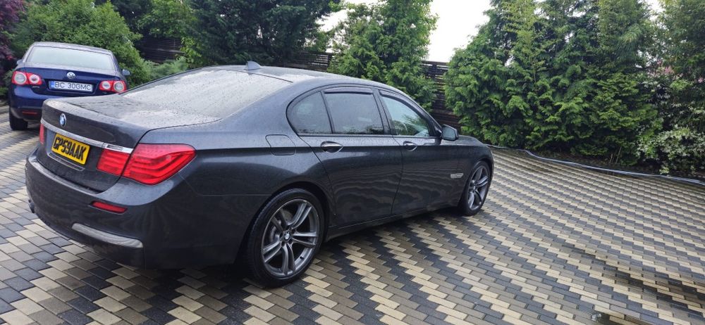 Bmw 730. M-Paket diesel 2010 4 butoane