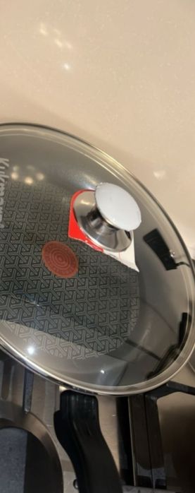 Продам крышку диаметр 28 см