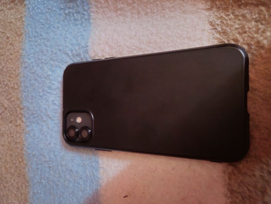 iPhone 11 64 GB în stare buna 88%