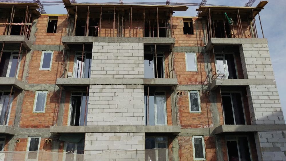 constructii case  - blocuri