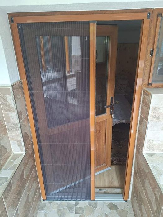 Изработка и монтаж на Ал. и PVC ДОГРАМИ комарници, щори и други