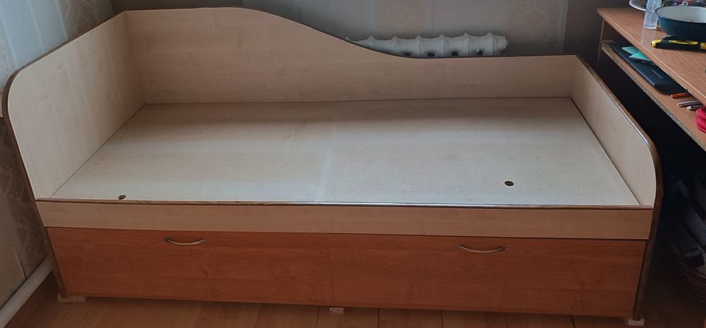 Кровать детская, односпальная