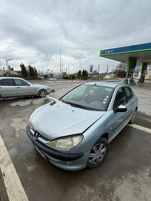 Продавам Peugeot