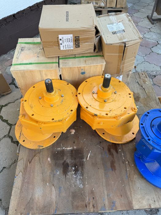 БСУ редуктор цемент шнек бетон электродвигатель бетоносмеситель завот