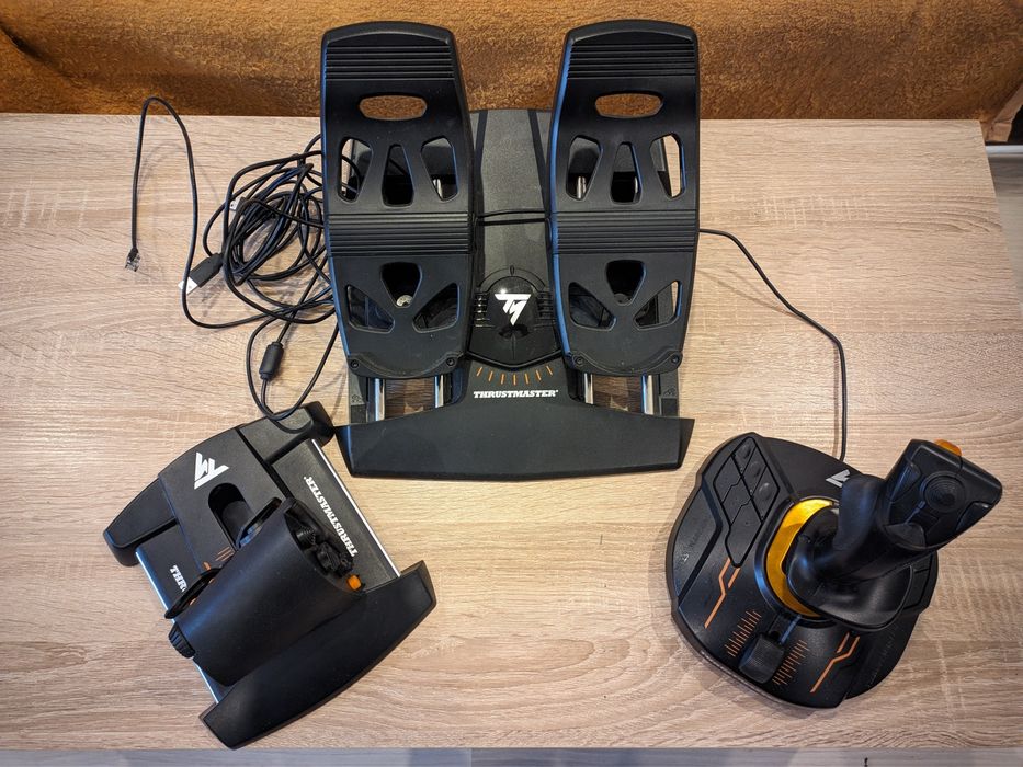 Thrustmaster T-16000 M - simulator avion